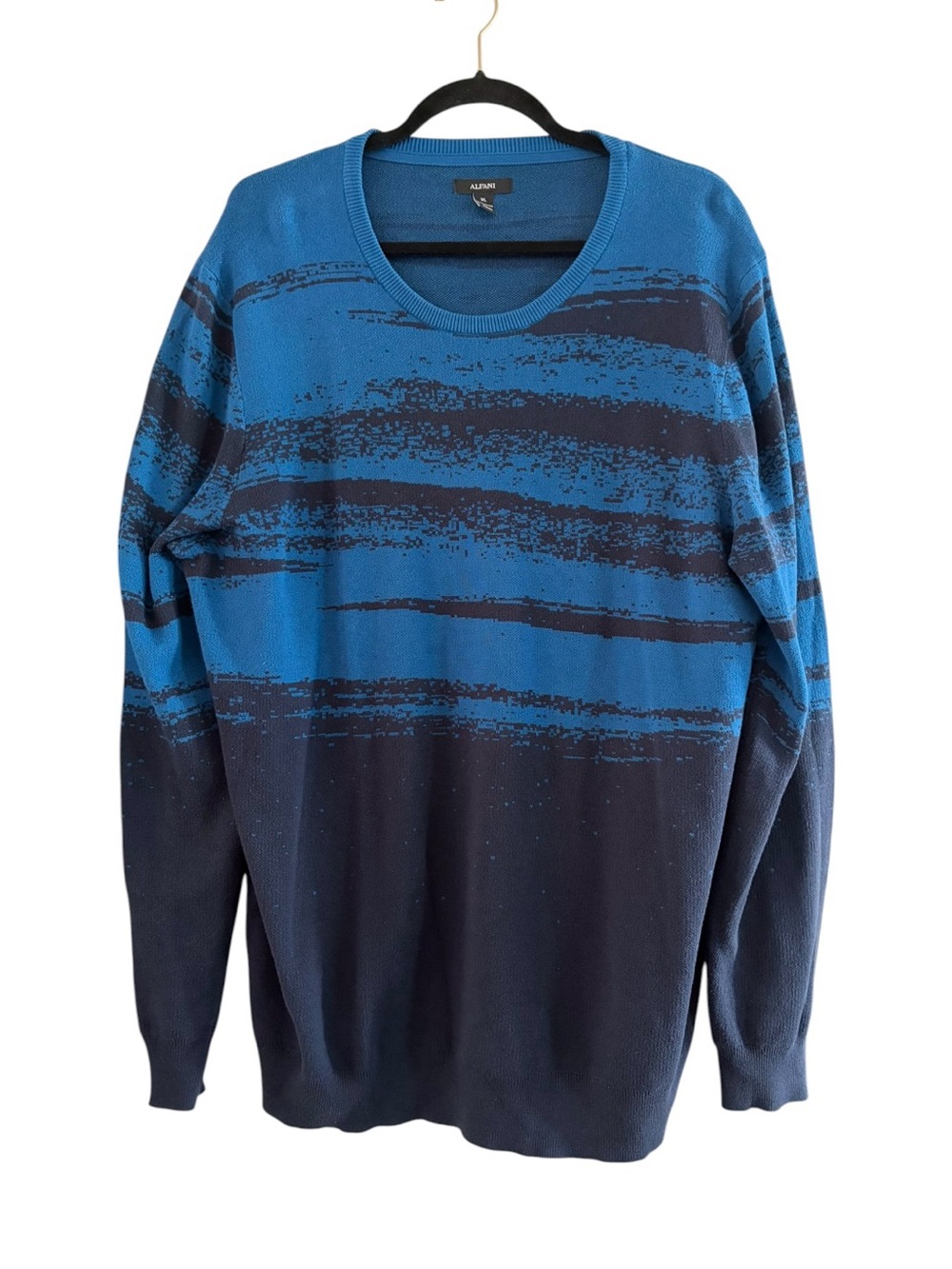 Like New! Alfani Blue and Navy Striped Gradient Crewneck Sweater X-Large